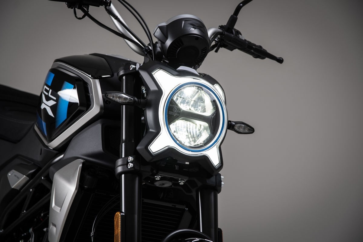 CFMoto 300CL-X Heritage: neo retrò per tutti